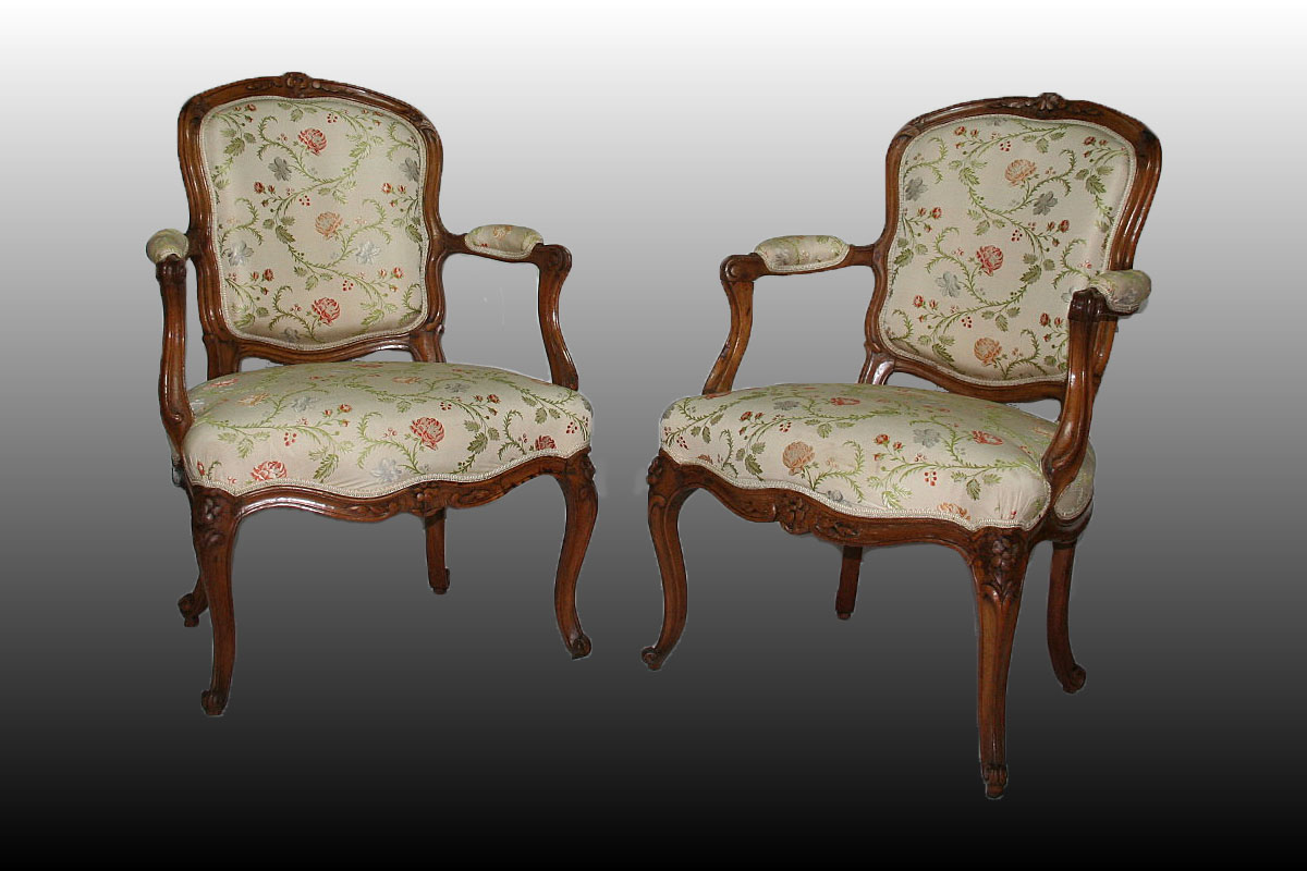 Paire de Fauteuils Louis XV - Cliquez sur l'image pour la fermer